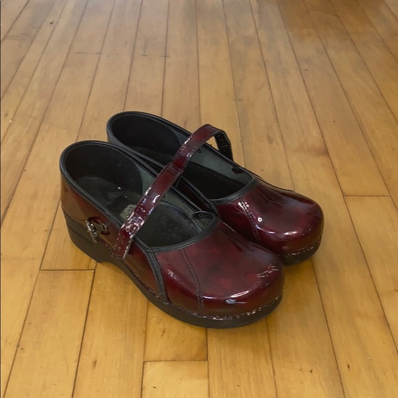 dansko patent leather mary janes